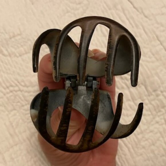 Black and Brown Medium Size Hair Claws - Picture 2 of 5